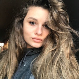 Meet your Posher, Марта